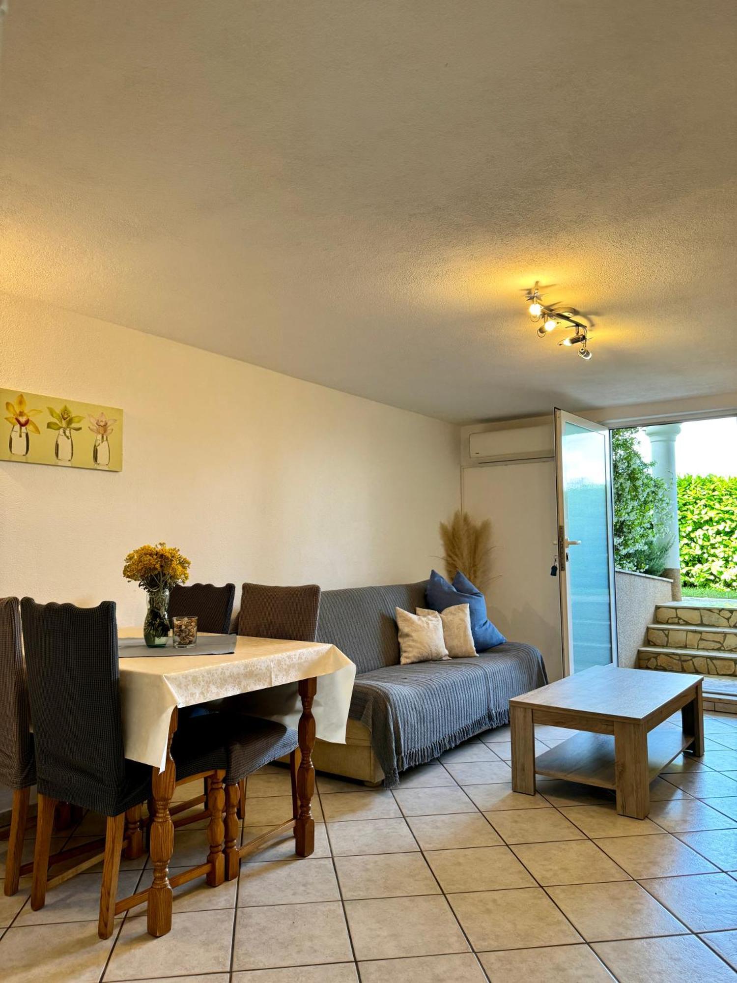 Apartmán Kuca Moni Medulin Exteriér fotografie